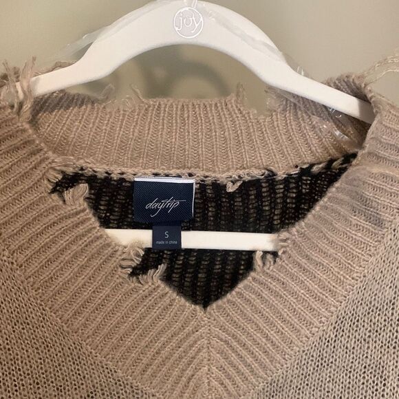 Buckle Deconstructed Sweater NWOT - Picture 2 of 6